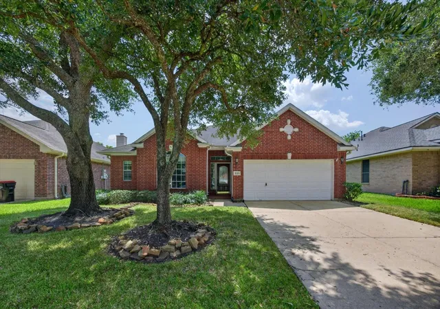 Photo 2 of Single family home for sale at 21323 Pebble Pine Trl, Cypress, TX 77433 | MLS# 4119914 | Listing updated on 2026-09-20