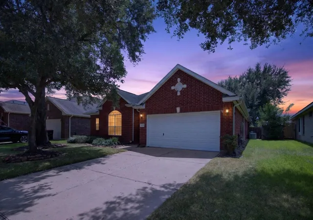 Photo 3 of Single family home for sale at 21323 Pebble Pine Trl, Cypress, TX 77433 | MLS# 4119914 | Listing updated on 2026-09-20