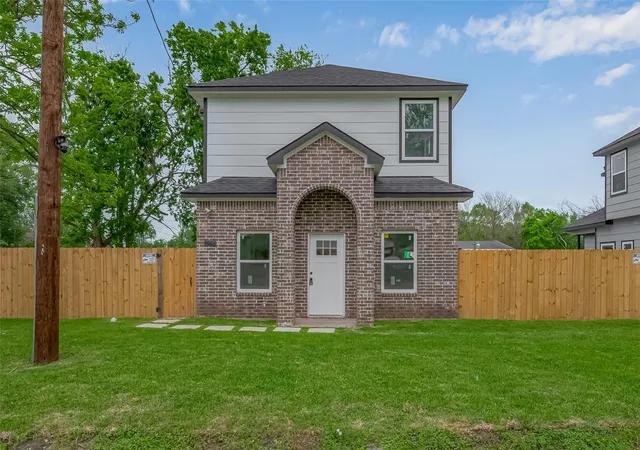 Photo 1 of Single family home for sale at 9005 Hilda St, Houston, TX 77033 | MLS# 33367329 | Listing updated on 2026-09-16
