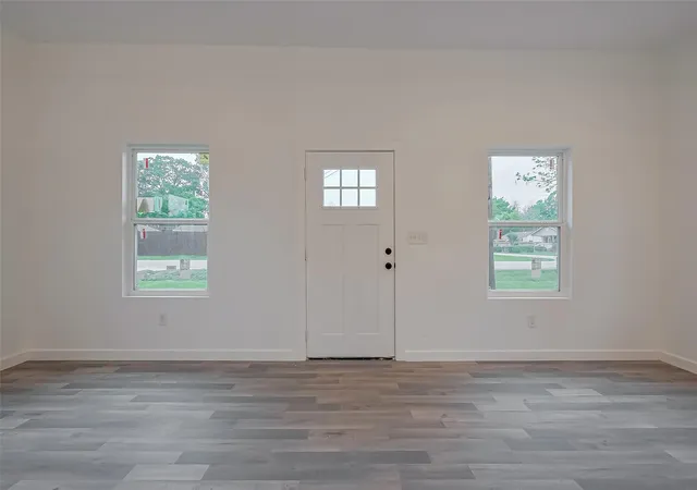 Photo 2 of Single family home for sale at 9005 Hilda St, Houston, TX 77033 | MLS# 33367329 | Listing updated on 2026-09-16