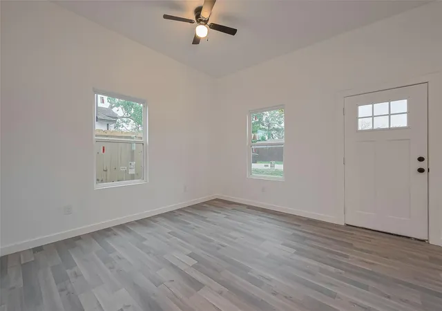 Photo 3 of Single family home for sale at 9005 Hilda St, Houston, TX 77033 | MLS# 33367329 | Listing updated on 2026-09-16