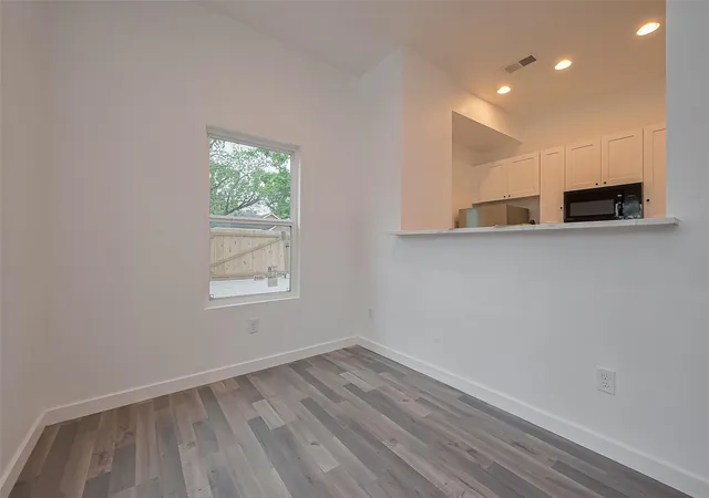 Photo 4 of Single family home for sale at 9005 Hilda St, Houston, TX 77033 | MLS# 33367329 | Listing updated on 2026-09-16