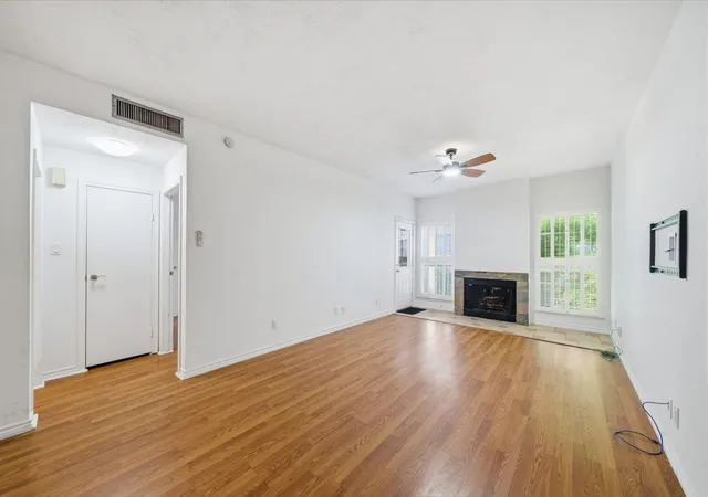 Photo 3 of Condo for sale at 7900 N Stadium Dr #59, Houston, TX 77030 | MLS# 72913173 | Listing updated on 2026-09-24