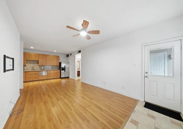 Photo 3 of Condo for sale at 7900 N Stadium Dr #59, Houston, TX 77030 | MLS# 72913173 | Listing updated on 2026-09-24