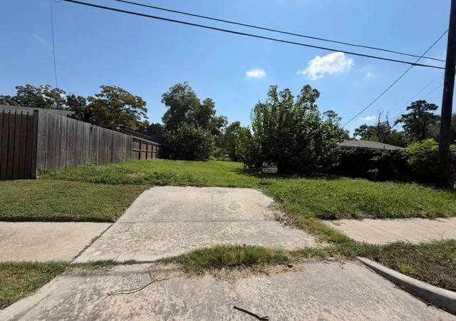 Photo 4 of Land for sale at 7912 Dandy St, Houston, TX 77016 | MLS# 11748969 | Listing updated on 2026-09-09
