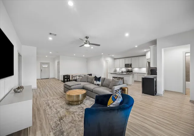 Photo 3 of Single family home for sale at 3527 Lake Landing Ln, Missouri City, TX 77459 | MLS# 50057620 | Listing updated on 2026-09-14