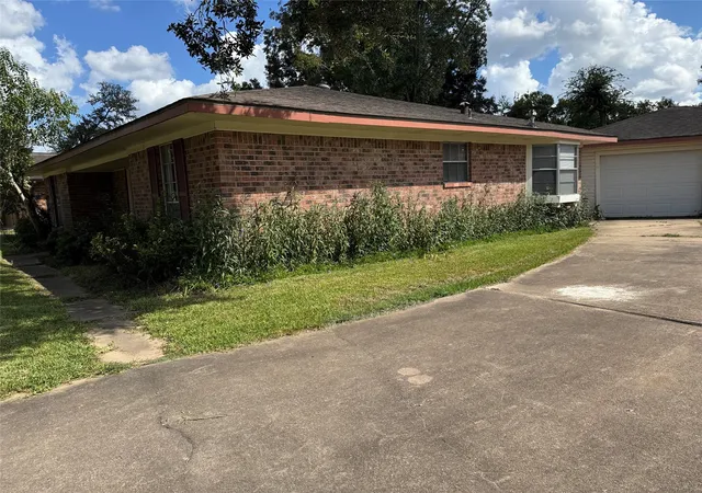 Photo 3 of Single family home for sale at 1801 Mulberry Dr, Richmond, TX 77469 | MLS# 89397055 | Listing updated on 2026-09-27