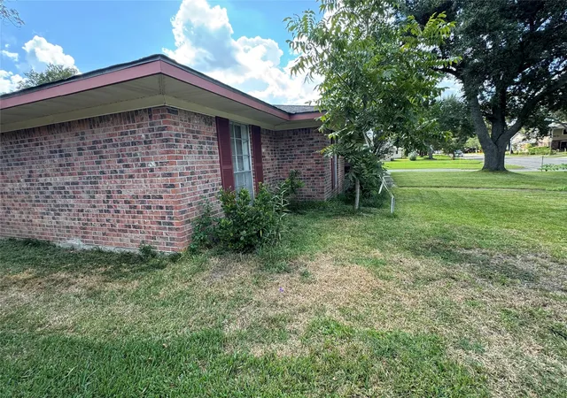 Photo 4 of Single family home for sale at 1801 Mulberry Dr, Richmond, TX 77469 | MLS# 89397055 | Listing updated on 2026-09-27
