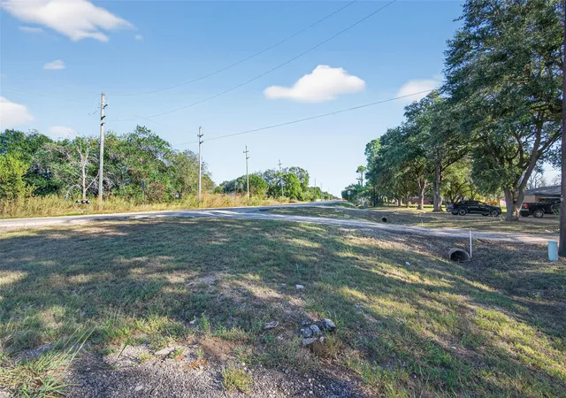 Photo 3 of Land for sale at 412 Fm 360 Rd, Beasley, TX 77417 | MLS# 236331 | Listing updated on 2026-09-10
