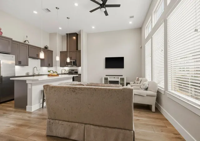 Photo 3 of Single family home for sale at 7705 Kivu Ln, Houston, TX 77055 | MLS# 66041350 | Listing updated on 2026-09-19