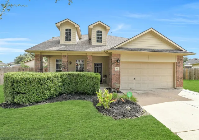 Photo 2 of Single family home for sale at 703 Rock Crk Ct, Rosenberg, TX 77469 | MLS# 40519109 | Listing updated on 2026-09-21
