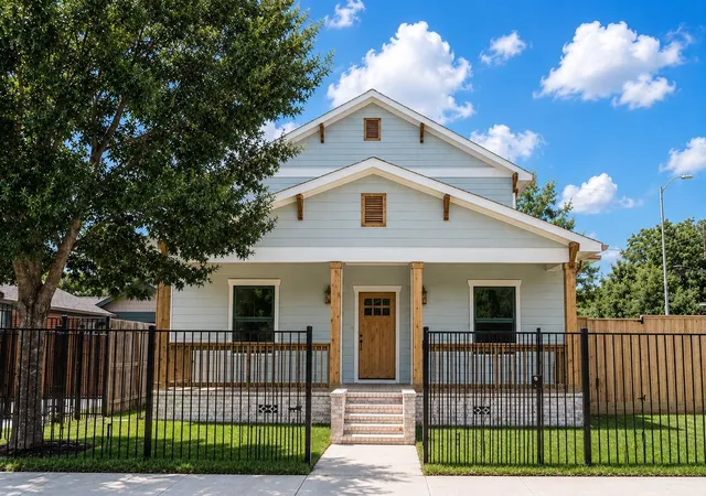 Photo 3 of Single family home for sale at 1138 Fugate St, Houston, TX 77009 | MLS# 64823156 | Listing updated on 2026-09-12
