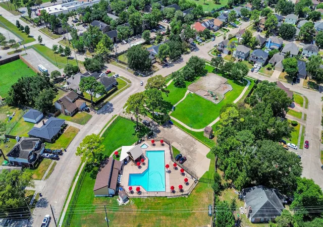 Photo 3 of Single family home for sale at 1407 Plumwood Dr, Houston, TX 77014 | MLS# 95524704 | Listing updated on 2026-09-25