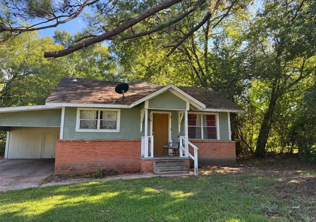 Photo 1 of Sale Pending at 1310 Old Woodville Rd, Livingston, TX 77351 | MLS# 82307225 | Listing updated on 2026-10-04