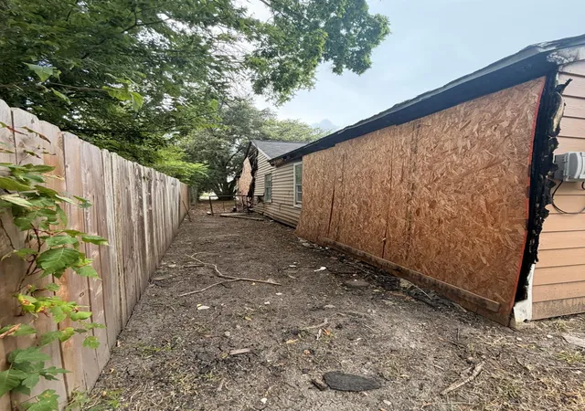 Photo 4 of Sale Pending at 5319 Greylog Dr, Houston, TX 77048 | MLS# 79454529 | Listing updated on 2026-09-21