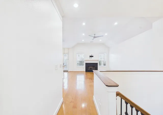 Photo 4 of Single family home for sale at 10818 Almeda Park Dr, Houston, TX 77045 | MLS# 33196148 | Listing updated on 2026-09-26