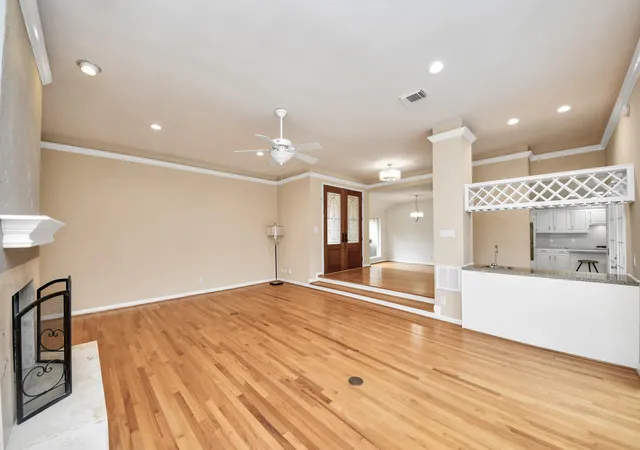 Photo 3 of Single family home for sale at 3110 Amesbury Ct, Sugar Land, TX 77478 | MLS# 33514053 | Listing updated on 2026-10-04