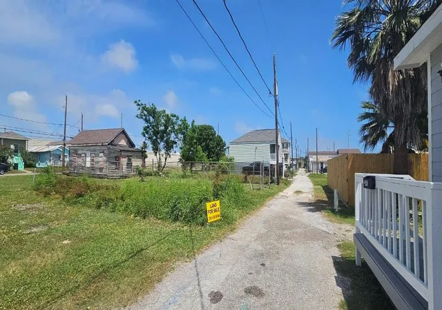 Photo 2 of Land for sale at 0 Church St, Galveston, TX 77550 | MLS# 3076185 | Listing updated on 2026-10-06