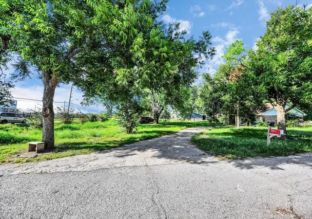 Photo 4 of Land for sale at 15511 Jessie Parker Rd, Sugar Land, TX 77498 | MLS# 72751328 | Listing updated on 2026-09-12