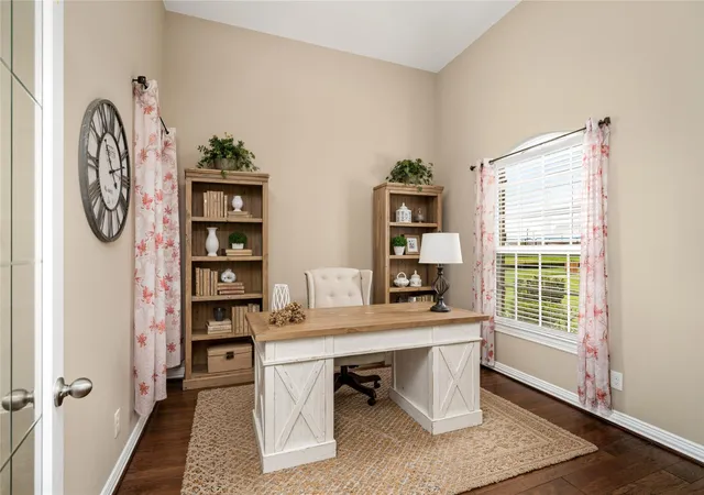Photo 4 of Single family home for sale at 414 W Bend Dr, League City, TX 77573 | MLS# 29872889 | Listing updated on 2026-09-10