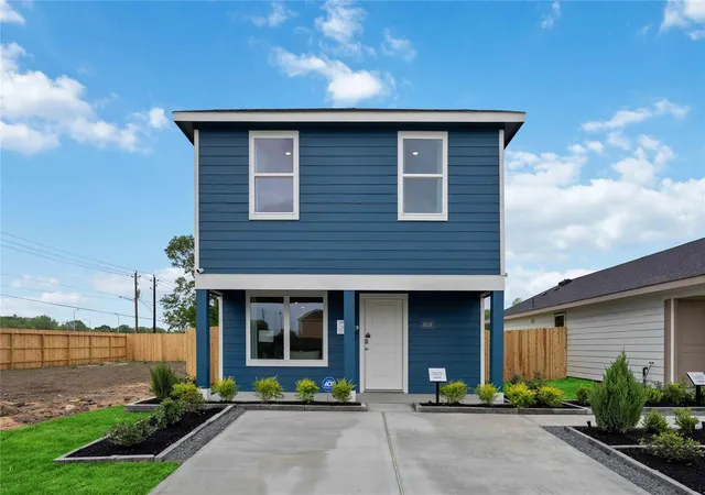 Single family home for sale at 6018 Pineapple St, Houston, TX 77048 | MLS# 57856895 | Listing updated on 2026-09-17