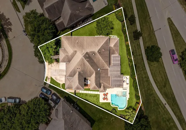 Photo 2 of Mansion for sale at 5102 Hawthorne Bnd Dr, Katy, TX 77494 | MLS# 11436910 | Listing updated on 2026-09-17