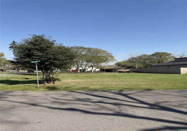 Photo 2 of Land for sale at 2719 West St, Rosenberg, TX 77471 | MLS# 18673871 | Listing updated on 2026-09-14
