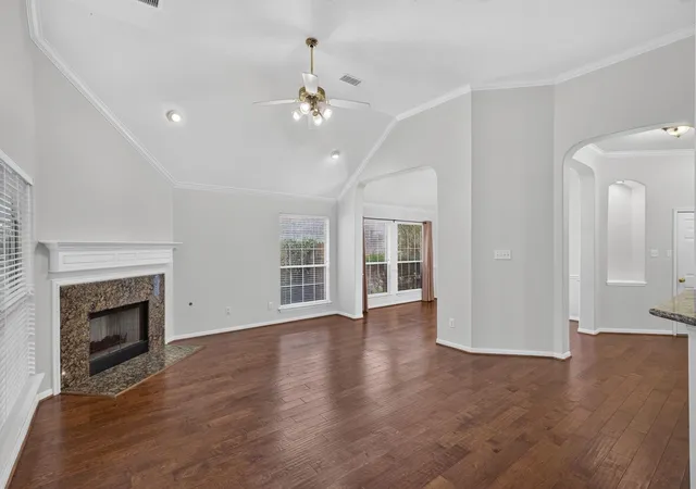 Photo 4 of Sale Pending at 186 N Millport Cir, Spring, TX 77382 | MLS# 22458347 | Listing updated on 2026-09-12