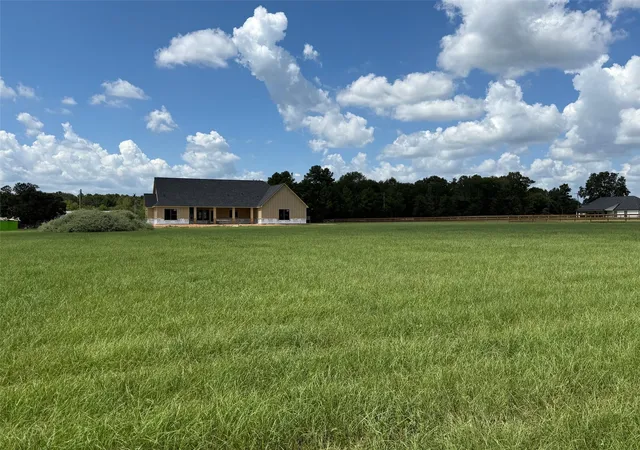 Photo 3 of Single family home for sale at 948 Jones Rd, New Waverly, TX 77358 | MLS# 79573753 | Listing updated on 2026-09-16