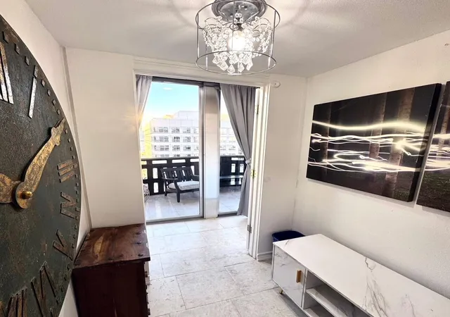 Photo 2 of Condo for sale at 2016 Main St #1809, Houston, TX 77002 | MLS# 79074745 | Listing updated on 2026-09-27