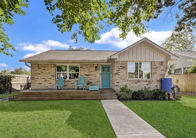 Photo 1 of Sale Pending at 3906 Beggs St, Houston, TX 77009 | MLS# 83197359 | Listing updated on 2026-09-08