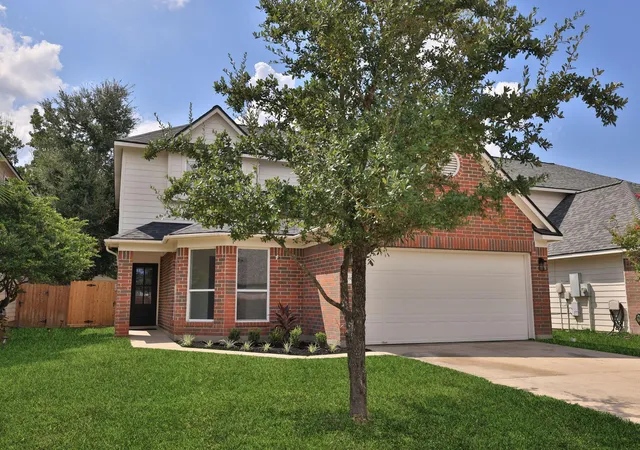 Photo 3 of Single family home for sale at 16966 Tableland Trl, Conroe, TX 77385 | MLS# 93136930 | Listing updated on 2026-09-11