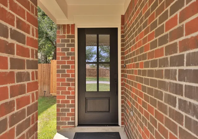 Photo 4 of Single family home for sale at 16966 Tableland Trl, Conroe, TX 77385 | MLS# 93136930 | Listing updated on 2026-09-11