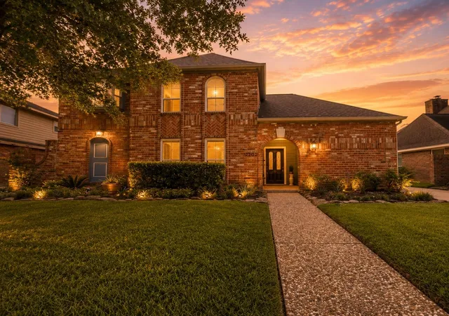 Photo 1 of Single family home for sale at 12511 Meadow Lake Dr, Houston, TX 77077 | MLS# 77408350 | Listing updated on 2026-09-12