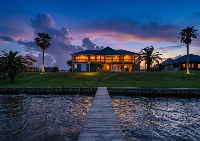 Photo 1 of Sale Pending at 1440 W Bayshore Dr, Palacios, TX 77465 | MLS# 62812320 | Listing updated on 2026-09-18