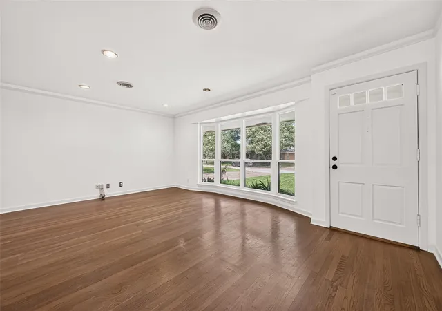 Photo 2 of Single family home for sale at 4617 Waycross Dr, Houston, TX 77035 | MLS# 40598378 | Listing updated on 2026-09-19
