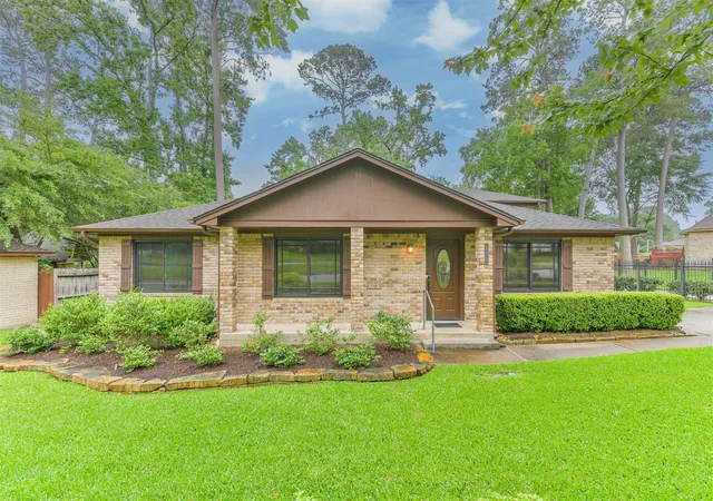 Photo 3 of Single family home for sale at 252 Springs Edge Dr, Montgomery, TX 77356 | MLS# 46763265 | Listing updated on 2026-09-13