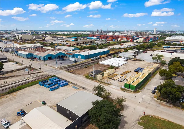 Photo 4 of Land for sale at 314 S Main St, Galena Park, TX 77547 | MLS# 15793810 | Listing updated on 2026-09-05
