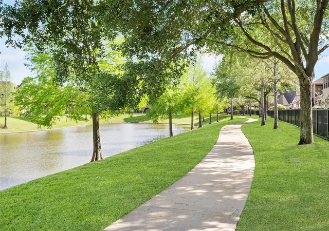 Photo 2 of Townhouse for sale at 1247 Glenwood Cyn, Houston, TX 77077 | MLS# 19720416 | Listing updated on 2026-09-14