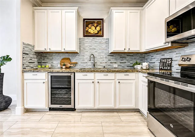 Photo 3 of Townhouse for sale at 1247 Glenwood Cyn, Houston, TX 77077 | MLS# 19720416 | Listing updated on 2026-09-14