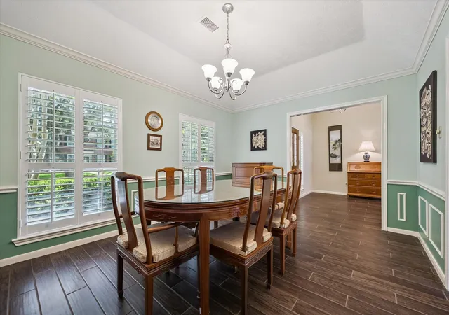 Photo 3 of Single family home for sale at 4423 Bermuda Dr, Sugar Land, TX 77479 | MLS# 7844064 | Listing updated on 2026-09-28
