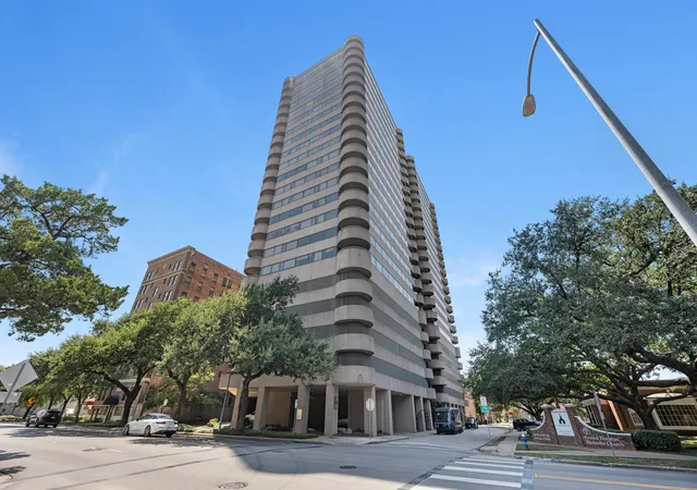 Photo 1 of Condo for sale at 5000 Montrose Blvd #15C, Houston, TX 77006 | MLS# 72810884 | Listing updated on 2026-08-31