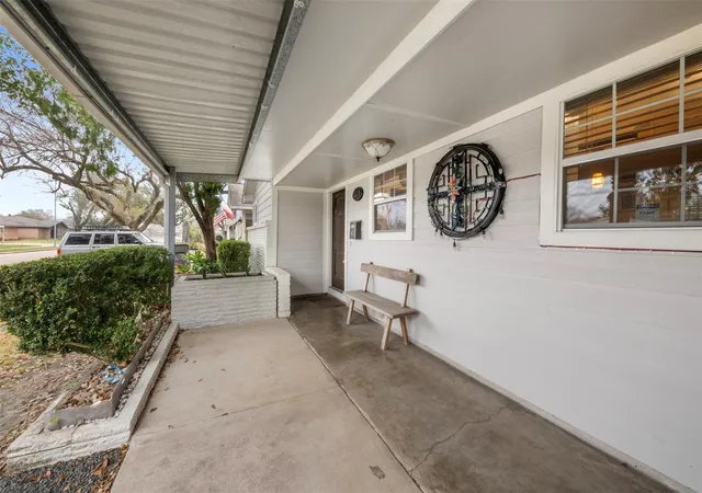 Photo 2 of Single family home for sale at 5519 Cheshire Ln, Houston, TX 77092 | MLS# 77912687 | Listing updated on 2026-09-12
