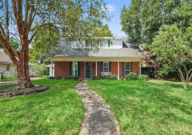 Photo 2 of Single family home for sale at 3306 Tompkins Dr, Baytown, TX 77521 | MLS# 77257171 | Listing updated on 2026-10-07