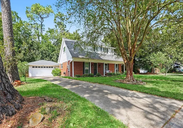 Photo 3 of Single family home for sale at 3306 Tompkins Dr, Baytown, TX 77521 | MLS# 77257171 | Listing updated on 2026-10-07