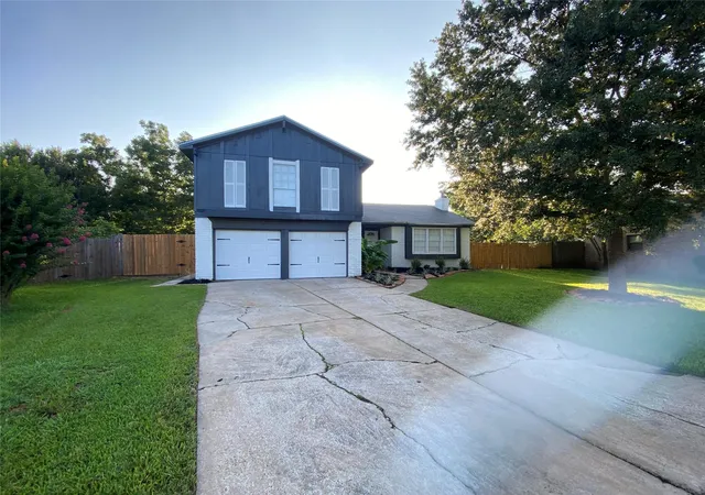 Photo 1 of Single family home for sale at 15907 Inwood Ln, Missouri City, TX 77489 | MLS# 27991533 | Listing updated on 2026-09-15