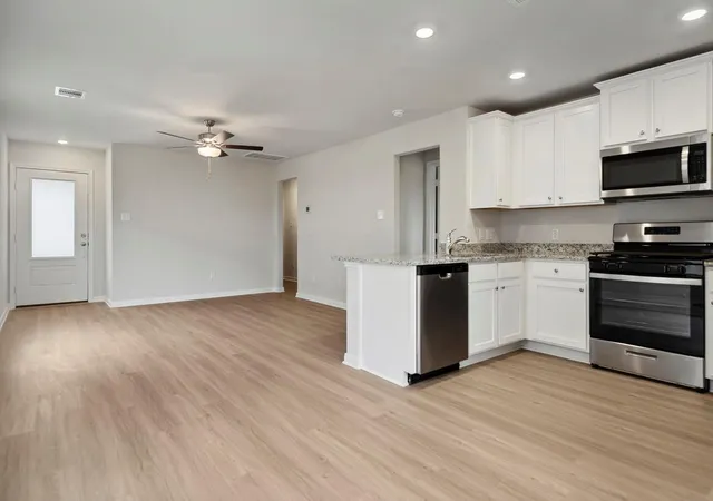 Photo 2 of Sale Pending at 15878 Berry Hl Dr, Conroe, TX 77303 | MLS# 62026246 | Listing updated on 2026-09-15
