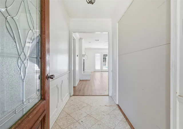 Photo 3 of Single family home for sale at 341 Dawn Hl Dr, Friendswood, TX 77546 | MLS# 15273142 | Listing updated on 2026-09-24