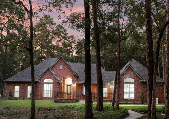 Photo 1 of Single family home for sale at 10857 Lake Forest Dr, Conroe, TX 77384 | MLS# 22613660 | Listing updated on 2026-09-13
