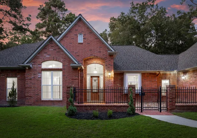 Photo 2 of Single family home for sale at 10857 Lake Forest Dr, Conroe, TX 77384 | MLS# 22613660 | Listing updated on 2026-09-13